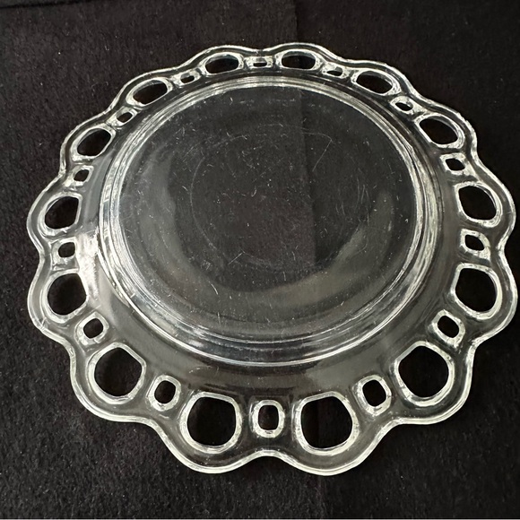 FIVE Vintage Open Work Clear Lace Glass Luncheon Plates by Lancaster Glass - Picture 5 of 10